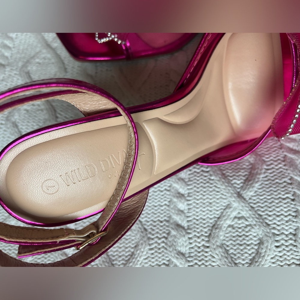 Wild Diva Comfort Elegant Fuchsia Sandal Heels with Bow Detail Various Sizes - Picture 4 of 13